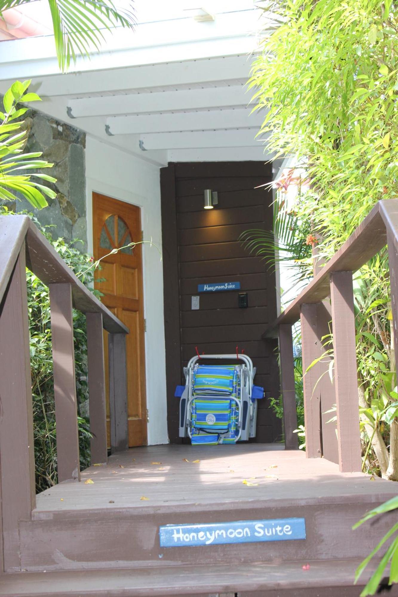 Beautiful Honeymoon Suite at Sunset Serenade Cruz Bay Exterior foto